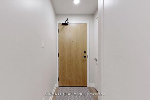 Photo 30 at D620 - 8 Beverley Glen Boulevard, Beverley Glen, Vaughan