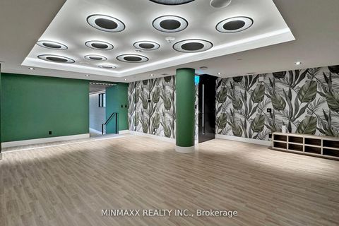 Photo 35 at D620 - 8 Beverley Glen Boulevard, Beverley Glen, Vaughan