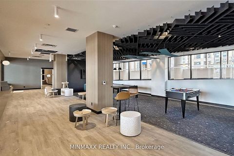 Photo 43 at D620 - 8 Beverley Glen Boulevard, Beverley Glen, Vaughan