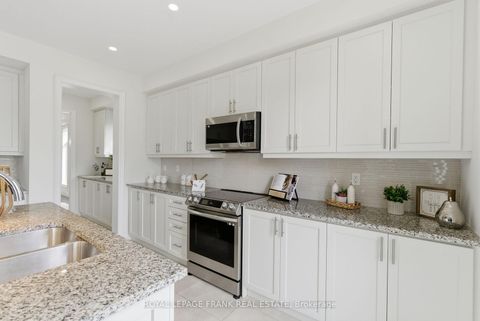 Photo 9 at 23 Wamsley Crescent, Newcastle, Clarington