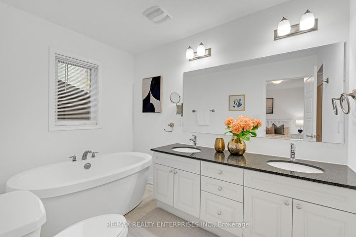 Photo 12 at 1536 Moira Crescent, BW Bowes, Milton