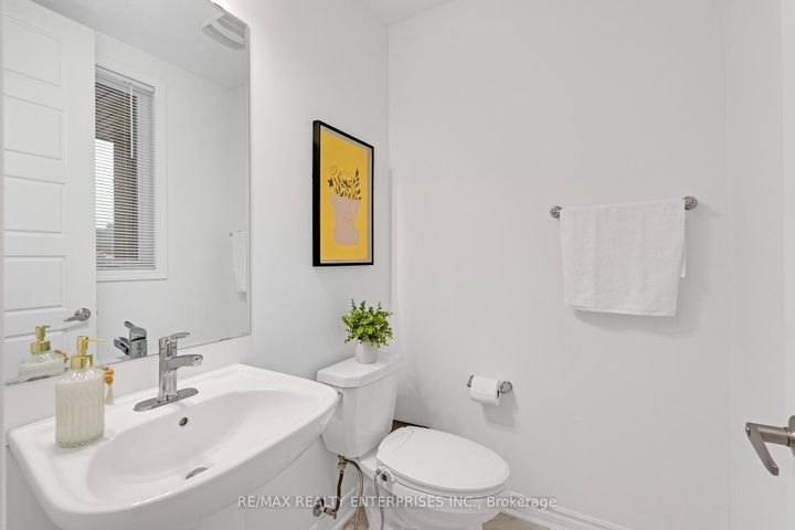 Photo 17 at 1536 Moira Crescent, BW Bowes, Milton