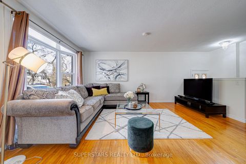 Photo 8 at 199 Patterson Street, Leslie Valley, Newmarket