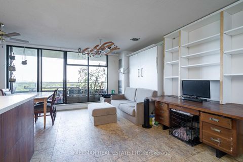 Photo 4 at 906 - 135 Marlee Avenue, Belgravia, Toronto