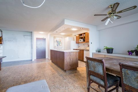 Photo 10 at 906 - 135 Marlee Avenue, Belgravia, Toronto