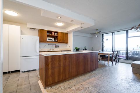 Photo 14 at 906 - 135 Marlee Avenue, Belgravia, Toronto