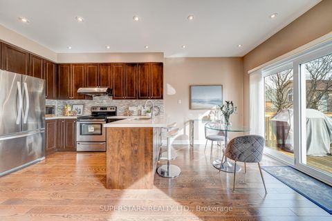 Photo 9 at 84 Fortune Crescent, Rouge Woods, Richmond Hill