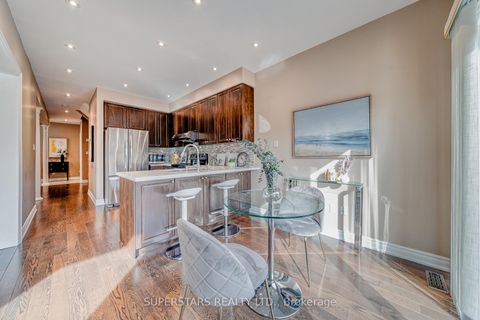 Photo 10 at 84 Fortune Crescent, Rouge Woods, Richmond Hill