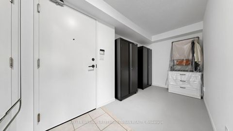 Photo 5 at 614 - 120 Dallimore Circle, Don Mills, Toronto