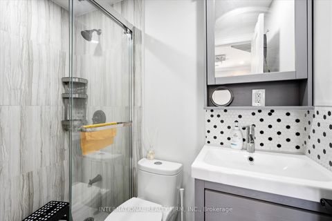 Photo 11 at 568 Delaware Avenue N, Wychwood, Toronto