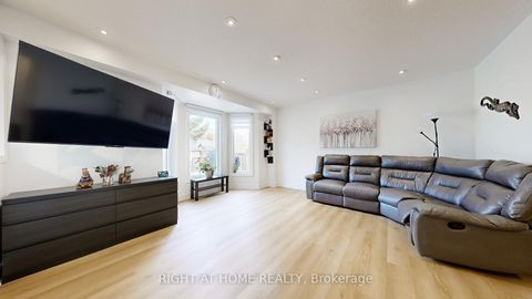 Photo 1 at 559 Walpole Crescent, Wyndham, Newmarket