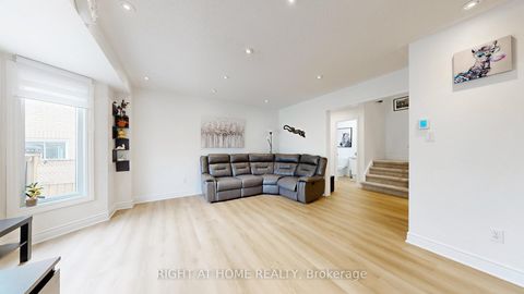 Photo 3 at 559 Walpole Crescent, Wyndham, Newmarket