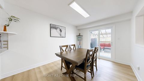 Photo 4 at 559 Walpole Crescent, Wyndham, Newmarket