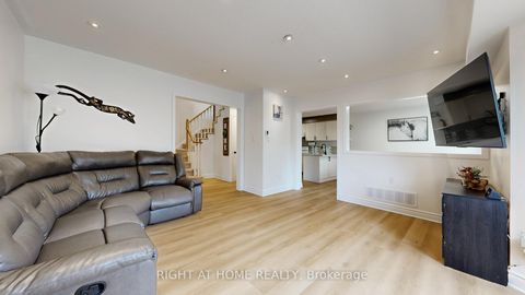 Photo 12 at 559 Walpole Crescent, Wyndham, Newmarket