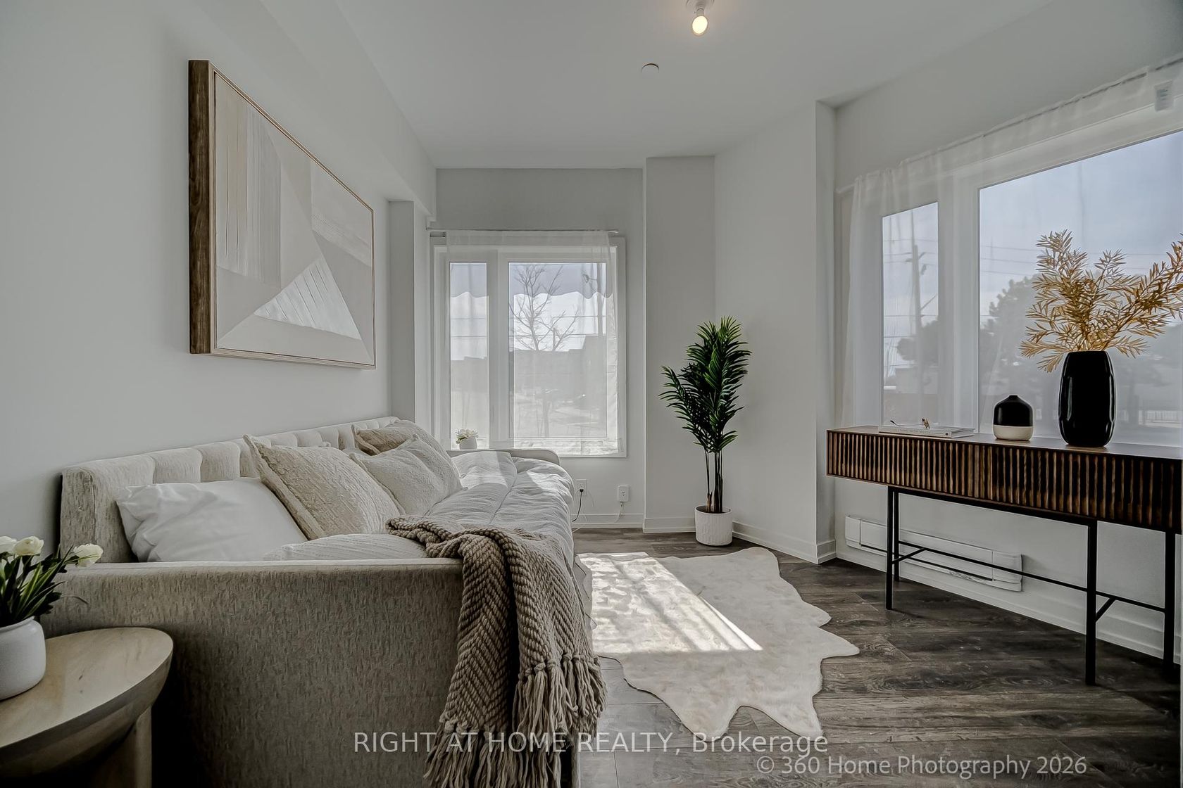 1 Case Ootes Drive, Victoria Village, Toronto by Loree Meneguzzi Real Estate 1 Case Ootes Drive, Victoria Village, Toronto