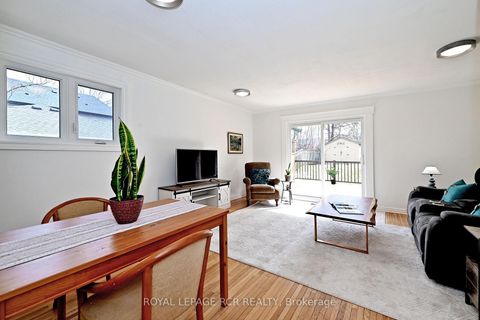 Photo 8 at 87 Richardson Drive, Aurora Highlands, Aurora