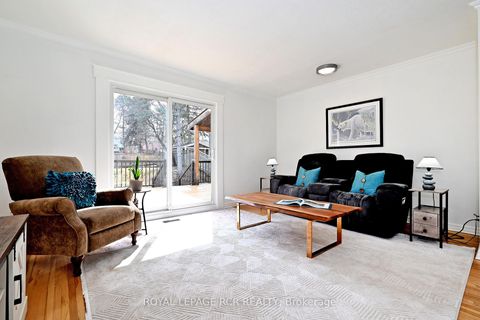 Photo 10 at 87 Richardson Drive, Aurora Highlands, Aurora