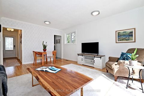 Photo 12 at 87 Richardson Drive, Aurora Highlands, Aurora