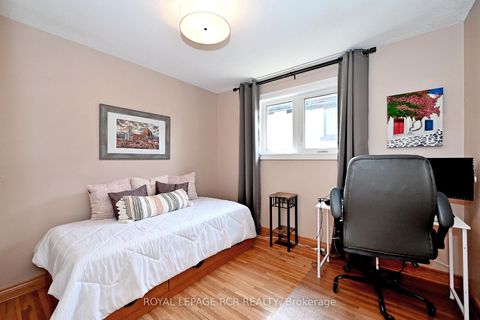 Photo 23 at 87 Richardson Drive, Aurora Highlands, Aurora