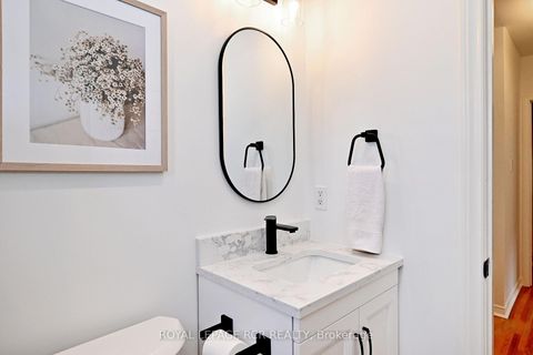 Photo 26 at 87 Richardson Drive, Aurora Highlands, Aurora