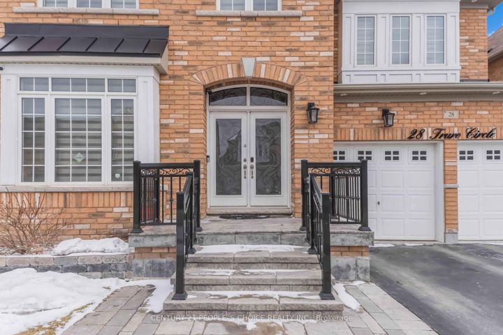 Photo 2 at 28 Truro Circle, Northwest Brampton, Brampton