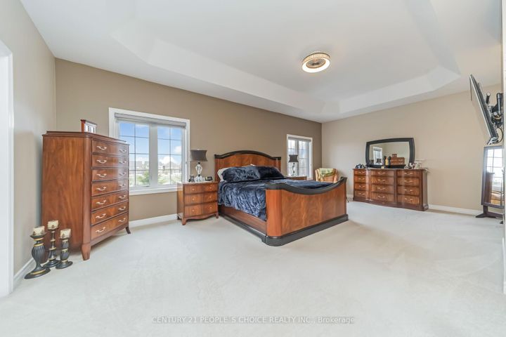 Photo 20 at 28 Truro Circle, Northwest Brampton, Brampton