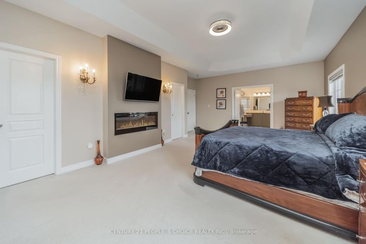 Photo 21 at 28 Truro Circle, Northwest Brampton, Brampton