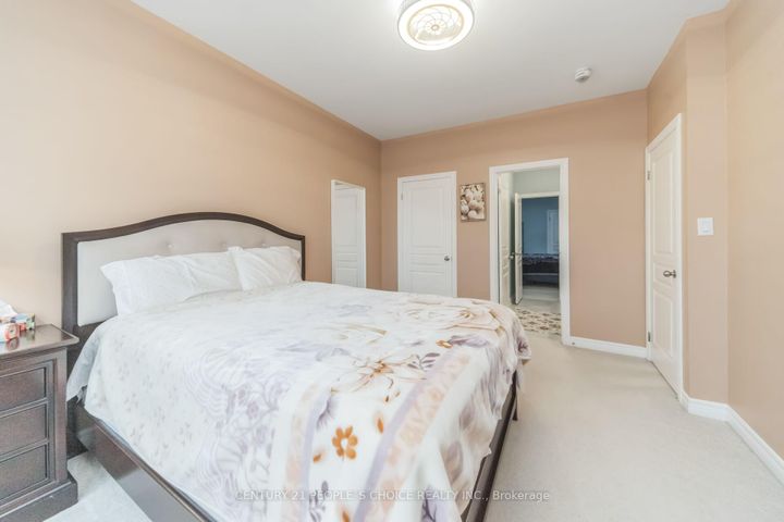 Photo 34 at 28 Truro Circle, Northwest Brampton, Brampton