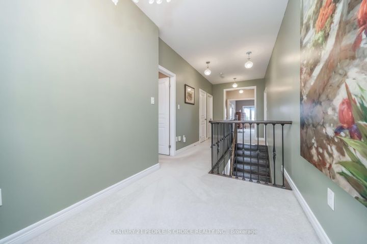 Photo 35 at 28 Truro Circle, Northwest Brampton, Brampton