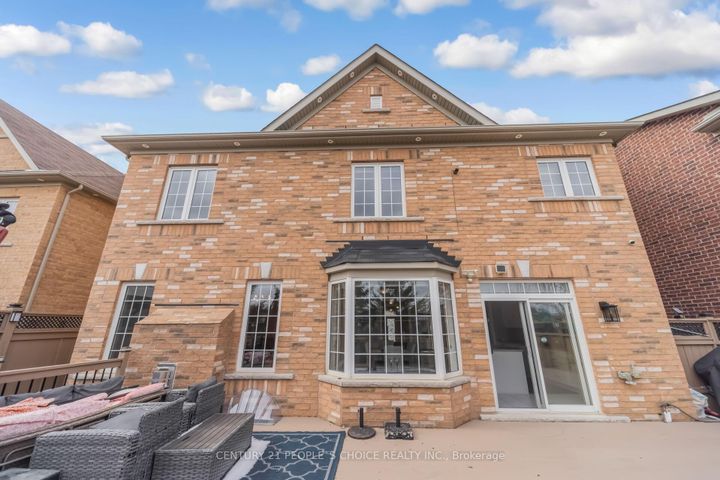 Photo 48 at 28 Truro Circle, Northwest Brampton, Brampton