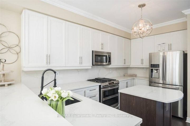 Photo 14 at 2454 Longridge Crescent, RO River Oaks, Oakville