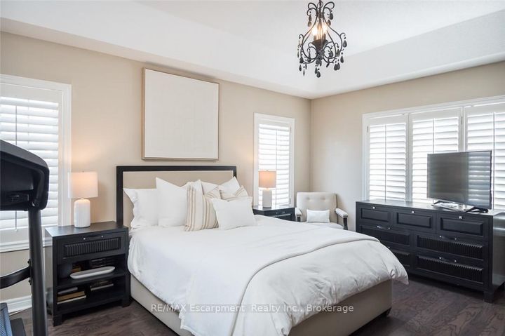 Photo 26 at 2454 Longridge Crescent, RO River Oaks, Oakville