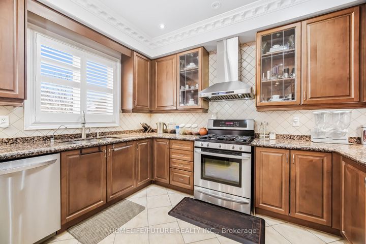 Photo 13 at 73 Egypt Drive, Wellington, Brampton