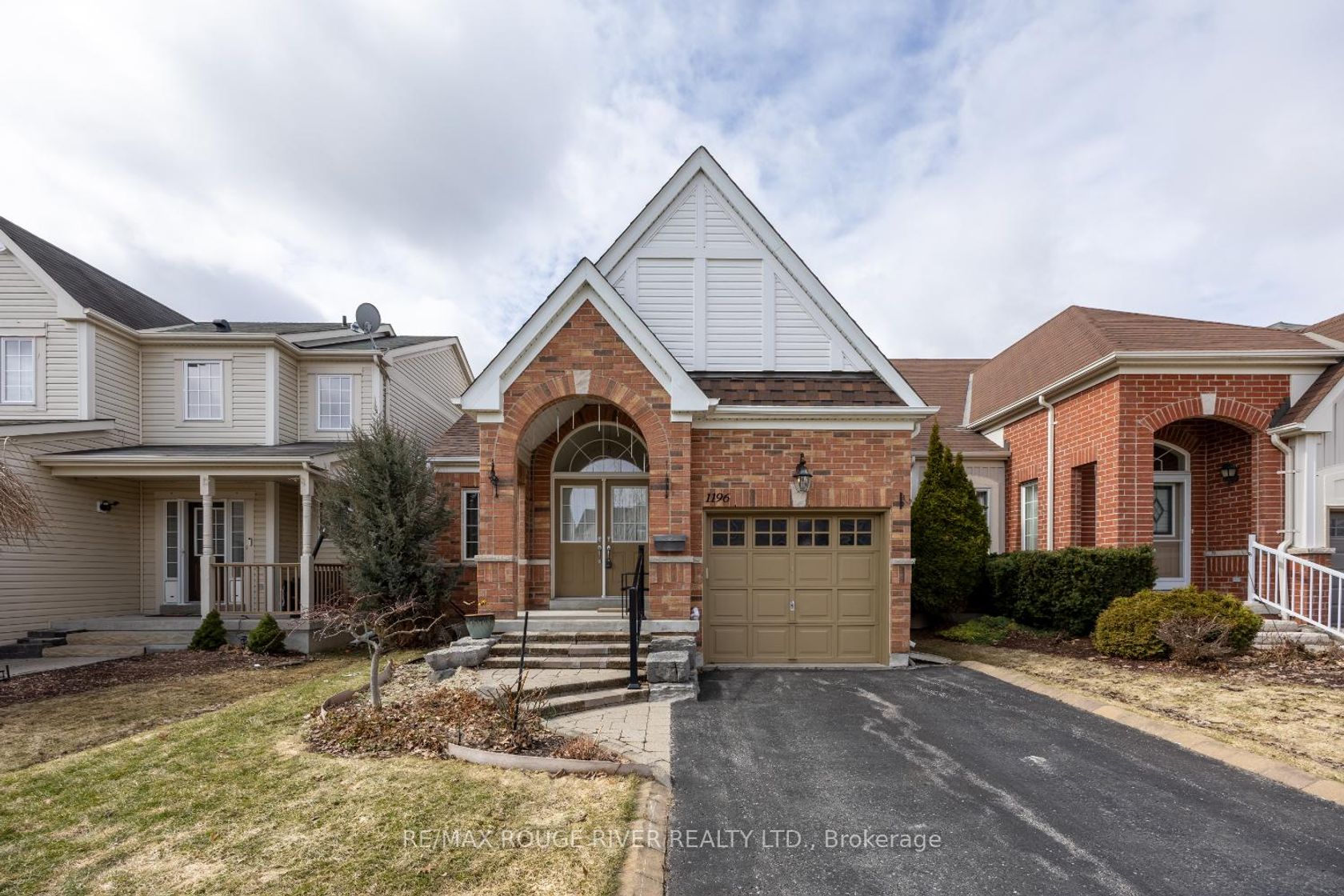 1196 Stire Street, Pinecrest, Oshawa 