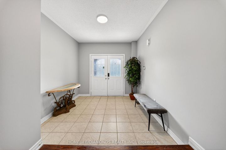 Photo 6 at 62 DON MINAKER Drive, Bram East, Brampton