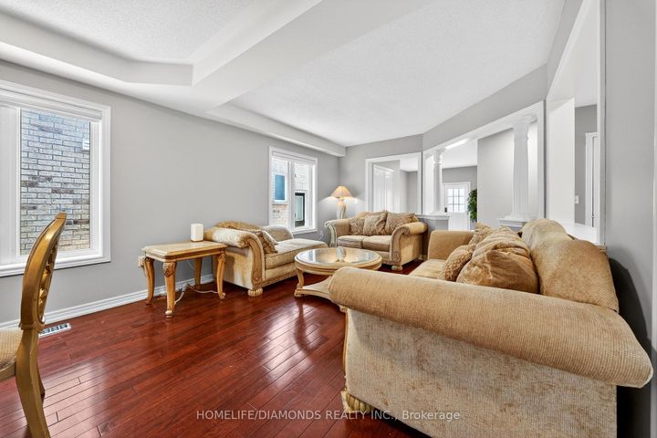 Photo 8 at 62 DON MINAKER Drive, Bram East, Brampton