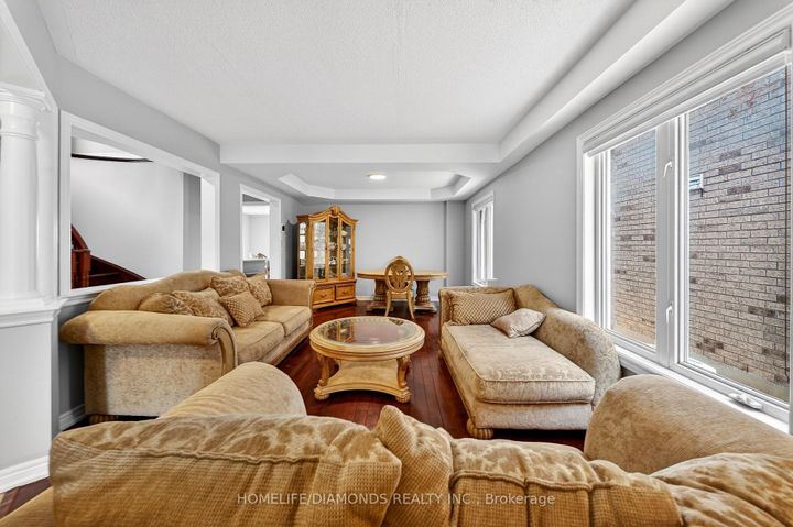 Photo 9 at 62 DON MINAKER Drive, Bram East, Brampton