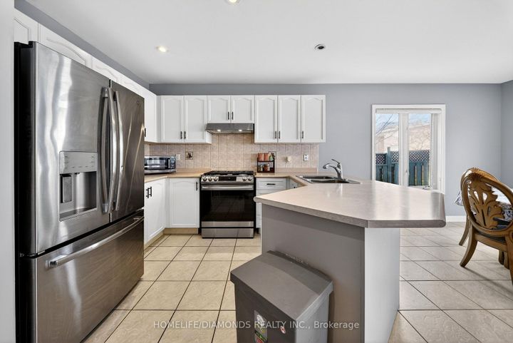 Photo 13 at 62 DON MINAKER Drive, Bram East, Brampton