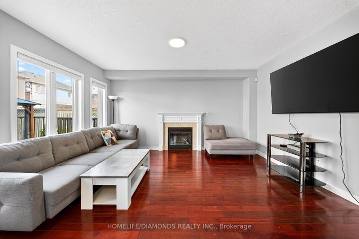 Photo 14 at 62 DON MINAKER Drive, Bram East, Brampton