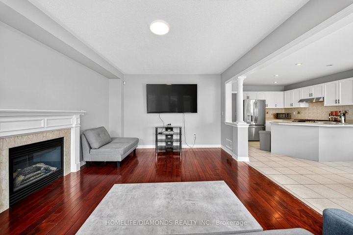 Photo 16 at 62 DON MINAKER Drive, Bram East, Brampton