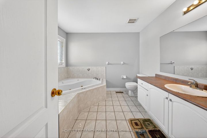 Photo 24 at 62 DON MINAKER Drive, Bram East, Brampton