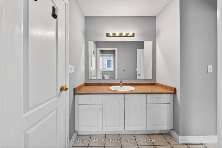 Photo 31 at 62 DON MINAKER Drive, Bram East, Brampton