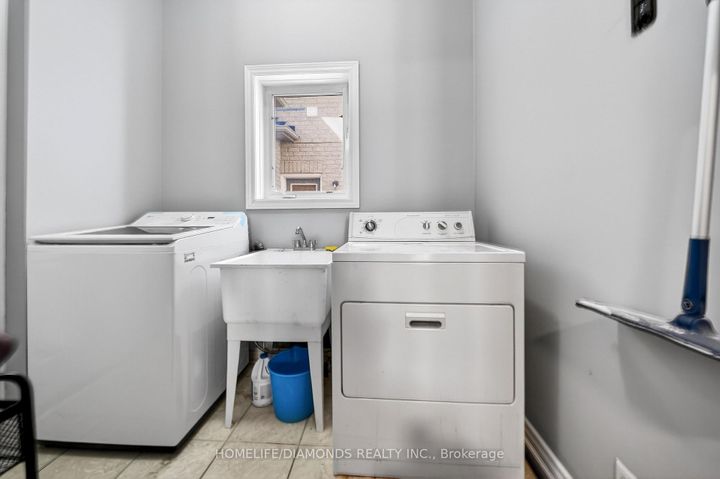 Photo 36 at 62 DON MINAKER Drive, Bram East, Brampton