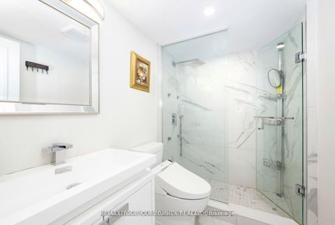 Photo 13 at 1601 - 7601 Bathurst Street, Yorkhill, Vaughan