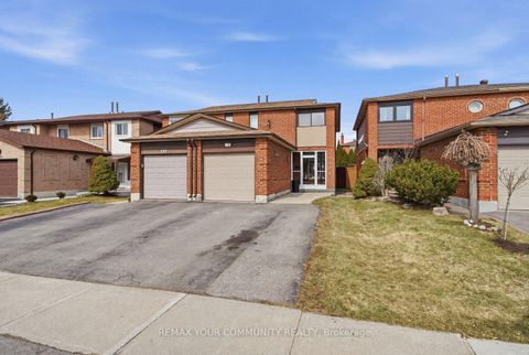 Photo 1 at 130 Andrea Lane, East Woodbridge, Vaughan