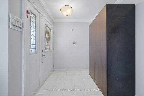 Photo 5 at 130 Andrea Lane, East Woodbridge, Vaughan