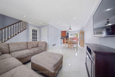 Photo 11 at 130 Andrea Lane, East Woodbridge, Vaughan