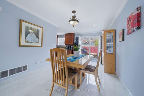 Photo 14 at 130 Andrea Lane, East Woodbridge, Vaughan