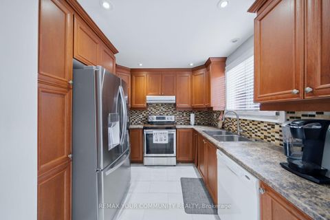 Photo 18 at 130 Andrea Lane, East Woodbridge, Vaughan