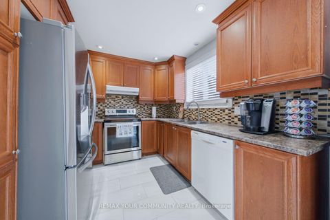 Photo 19 at 130 Andrea Lane, East Woodbridge, Vaughan